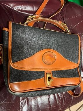 Vintage Dooney And Bourke Crossbody Bag